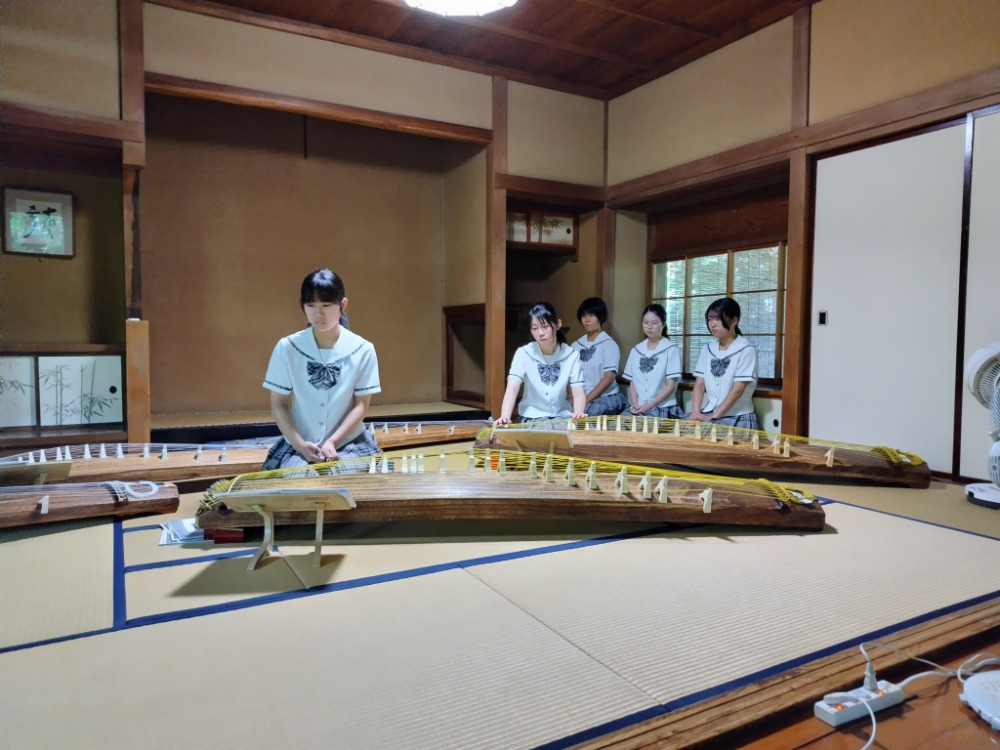 ８月１５日松商学園高等学校筝曲部による演奏会